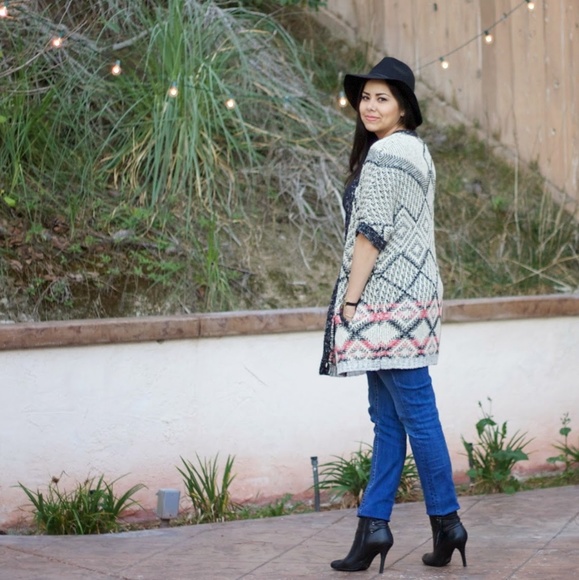 Cabi Cozy Knit Provence Sweater Cardigan - Picture 6 of 8